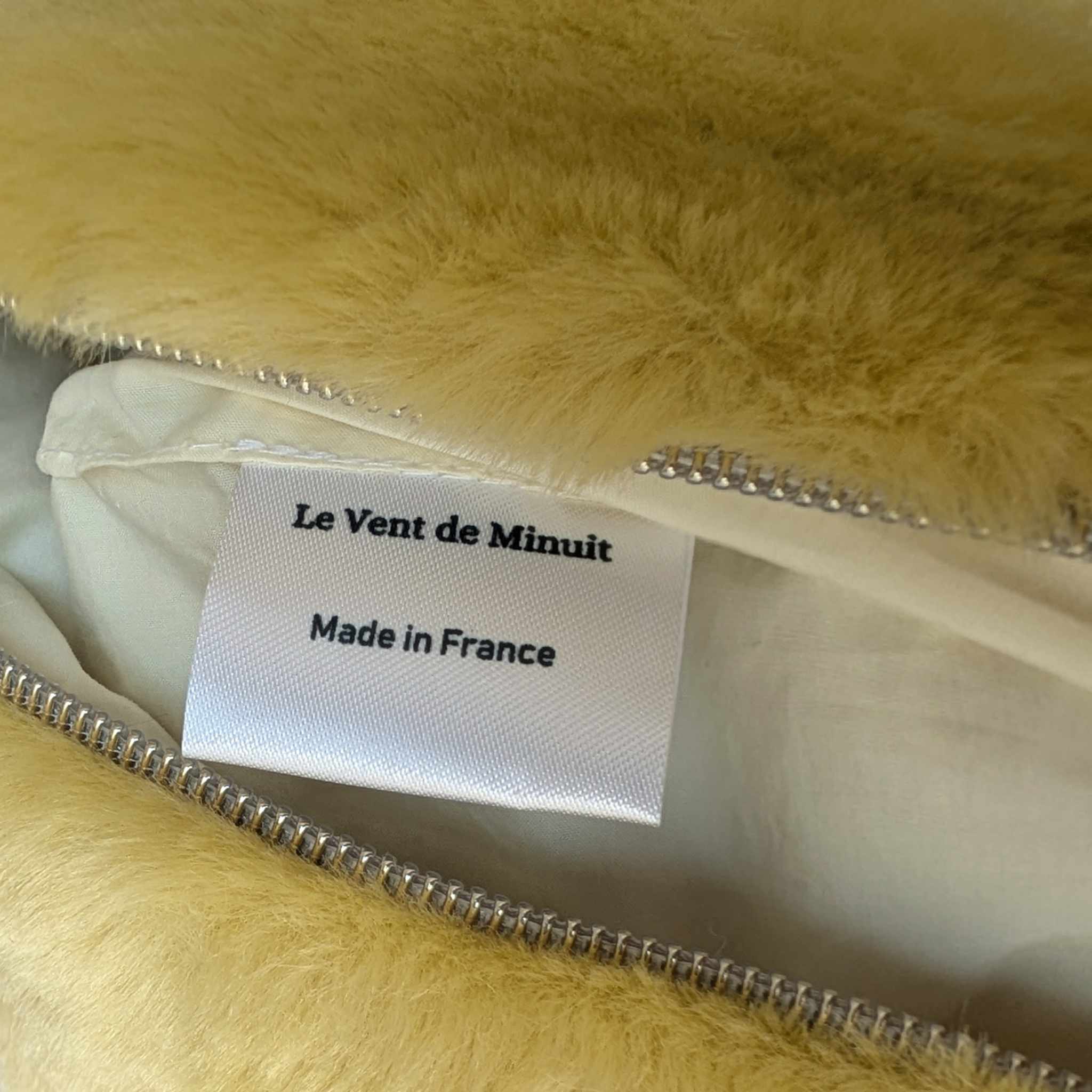 Banane en fausse fourrure jaune doré