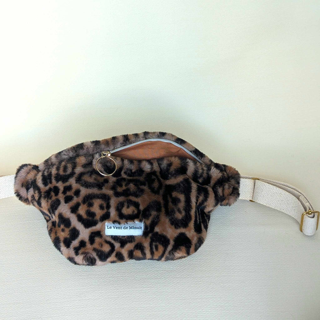 Banane en fausse fourrure léopard