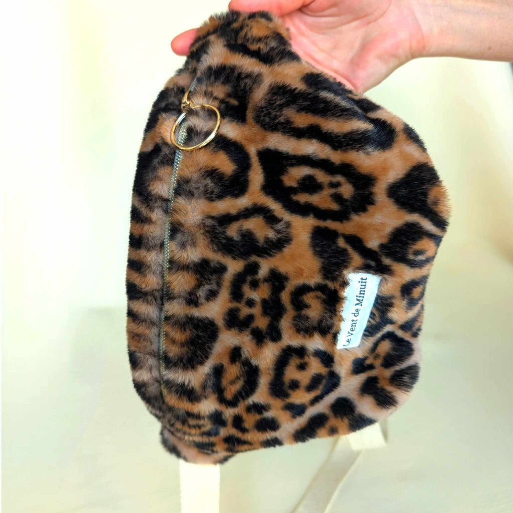 Banane en fausse fourrure léopard